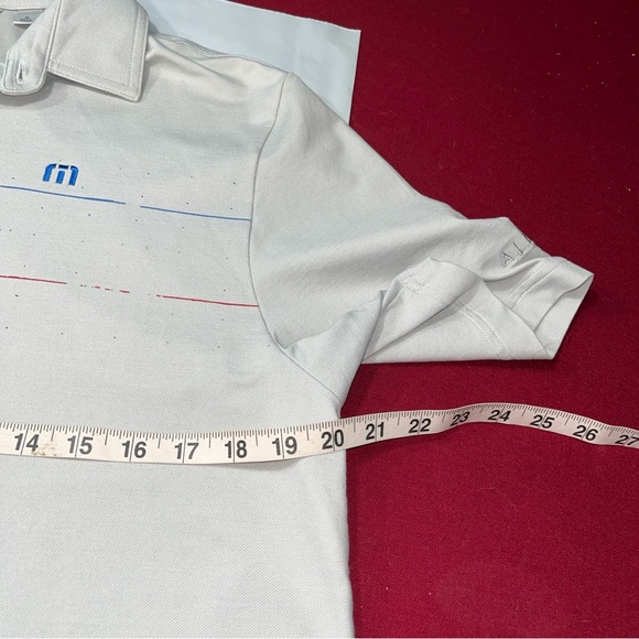 Travis Mathews Light GRAY golf POLO Shirt ALBANY On Sleeve Blue Chest Stripes M - Picture 10 of 15